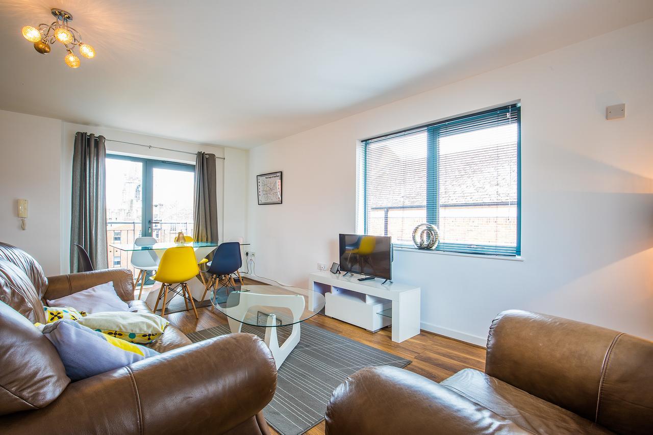 The Cathedral Suite Apartment With Love Your Stay Sheffield Eksteriør bilde