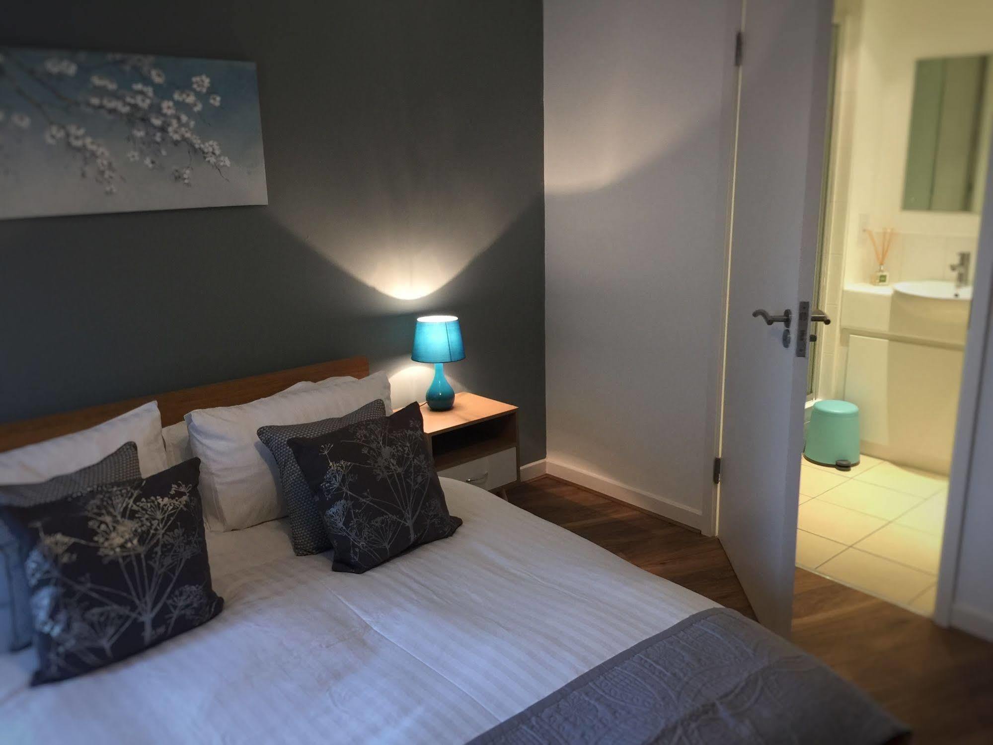 The Cathedral Suite Apartment With Love Your Stay Sheffield Eksteriør bilde